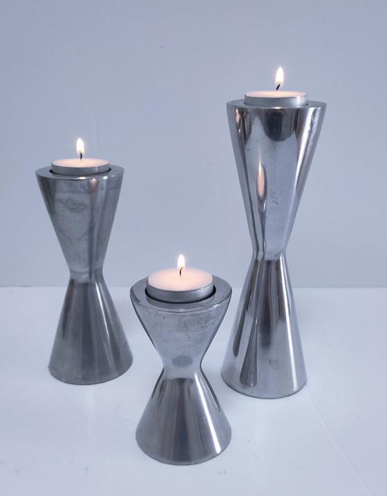 Three diabolo aluminum candle holders, 90s design – Aluminium (photo 2 of 11)