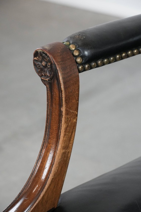 Image 1 of Lujosa silla auxiliar/escritorio/silla Gainsborough antigua de madera y piel de vaca negra de estilo inglés