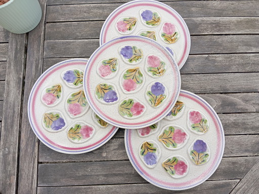4 vintage 1960 oyster plates with multicolored floral design by MBFA - France