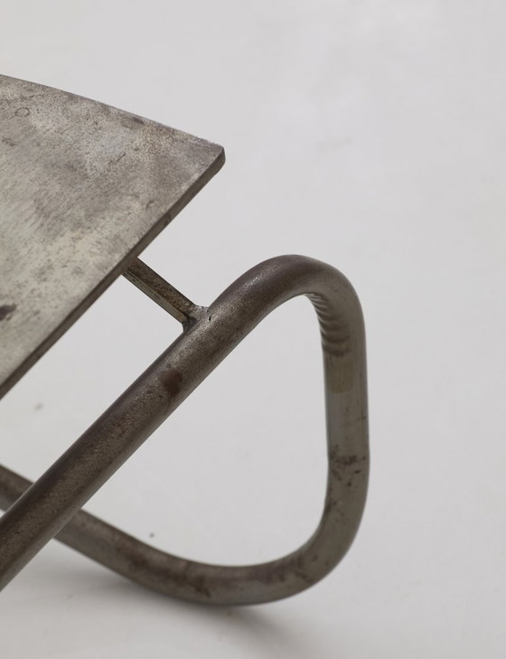 Image 1 of Sculpturaal metalen bankje / Gesigneerd kunstwerk uit 2000