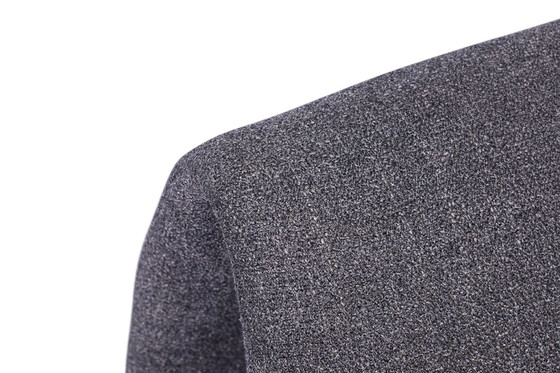 Image 1 of Dan form Dubna fauteuil