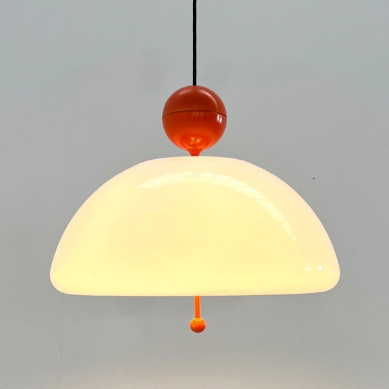 Image 1 of Lámpara colgante Saliscendi en naranja de Elio Martinelli para Martinelli Luce, años 70
