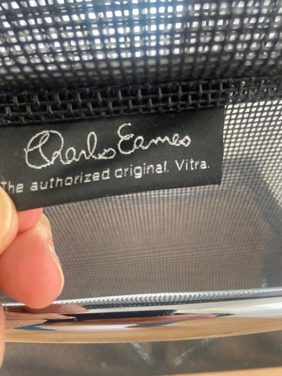 Image 1 of 1 Vitra EA 108 mesh black Eames chair