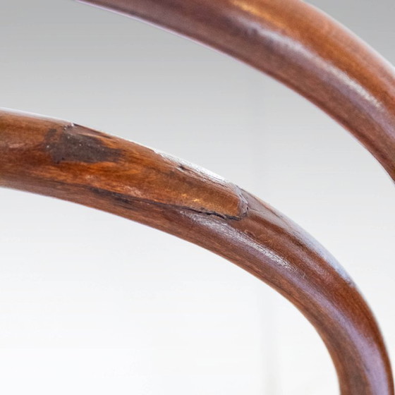 Image 1 of Set van vier eetkamerstoelen uit de jaren 1900, gemaakt van gebogen hout en riet door Josef Hoffmann, met label.