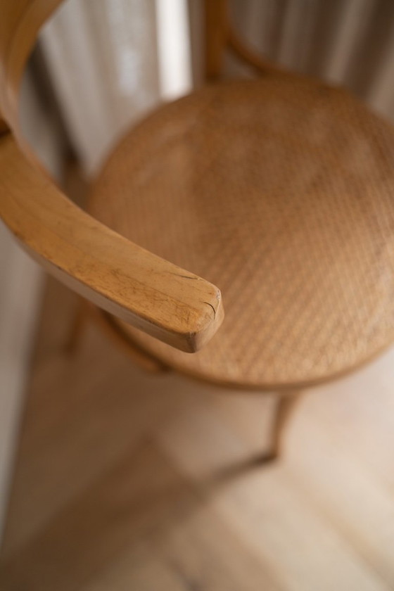 Image 1 of Chaise Thonet 233 réplique en bois courbé et sangles