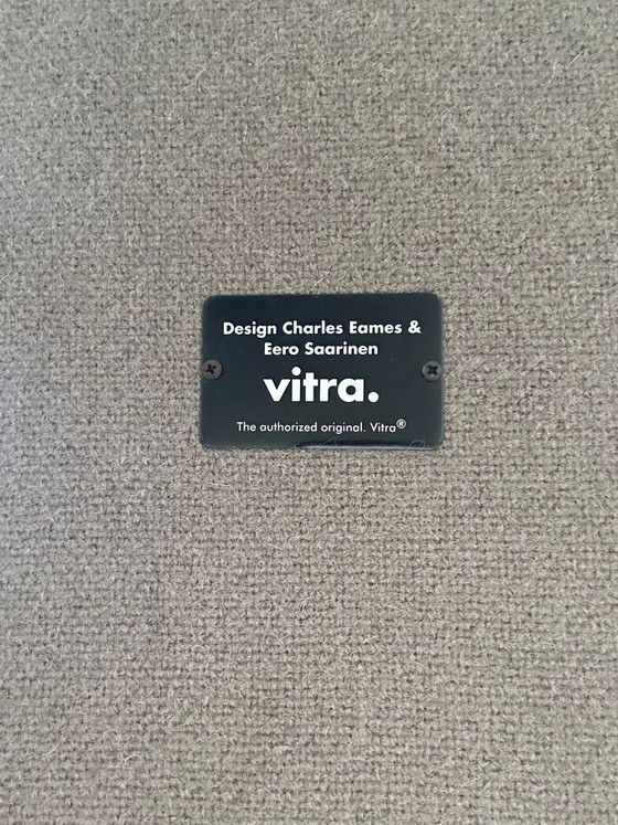 Vitra Organic Armchair (low model), Charles Eames and Eero Saarinen – Textile, Wood (photo 6 of 6)