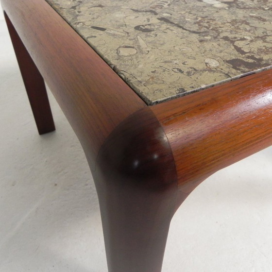 Image 1 of Table basse Ronald Schmitt 'Fossils' années 1980, 70 x 70 cm