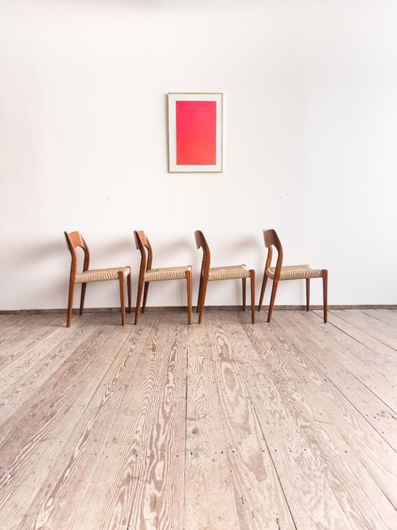 Image 1 of Set van 4 teakhouten eetkamerstoelen van Niels O. Møller voor J.L. Moller, model 71