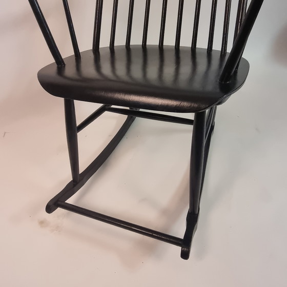 Image 1 of Fauteuil à bascule noir vintage