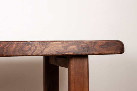 Image 1 of Grote brutalistische eettafel van massief iepenhout, in de stijl van Olavi Hanninen, 1960.