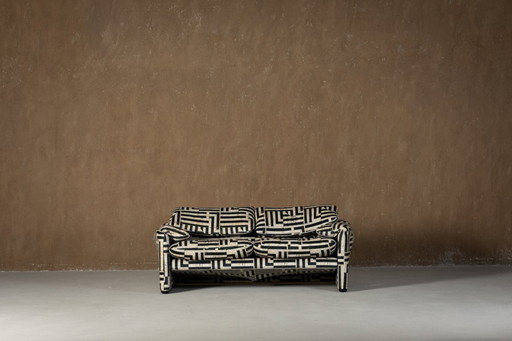 Vintage Maralunga Two-Seater Sofa by Vico Magistretti for Cassina (1970) in Myth Velvet