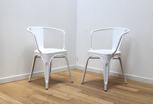 Ein Paar Gartenstühle, Tolix