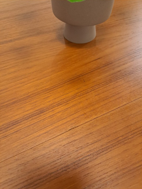 Image 1 of Table de salle à manger ronde en teck à rallonge design danois