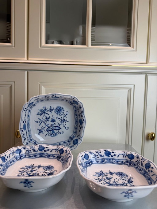 Service de bols 3 pièces, motif oignon original de Meissen – 1er choix – servies, Porcelain