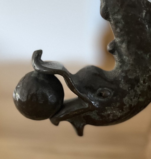 Heurtoir de porte ancien en bronze