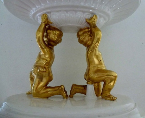 Image 1 of Prachtige Vintage Italiaanse Fruitschaal met Goudkleurige Cherubijnen