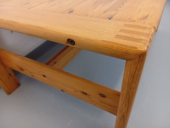 Image 1 of Grote vintage salontafel van massief grenenhout uit de jaren 70/80.