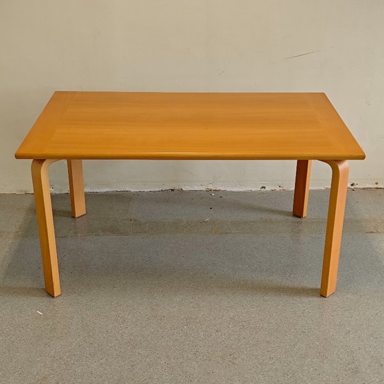 Image 1 of Ensemble table et chaises de salle à manger Club8 Danemark