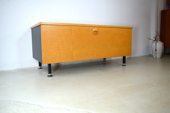 Scarpiera anni '50, credenza vintage, cassettiera, mobile di metà secolo – Hellerau, Cassettiere, Metal (photo 5 of 6)