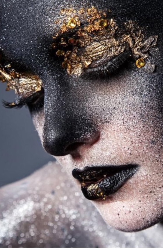 Image 1 of Foto d'arte donna nero oro argento 1,80 x 1,20 m