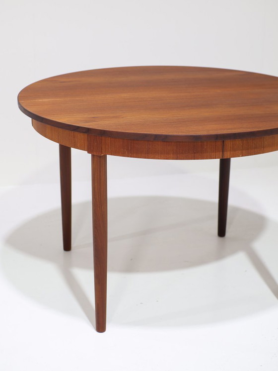 Image 1 of Uitschuifbare eettafel teak Deens vintage rond ovaal