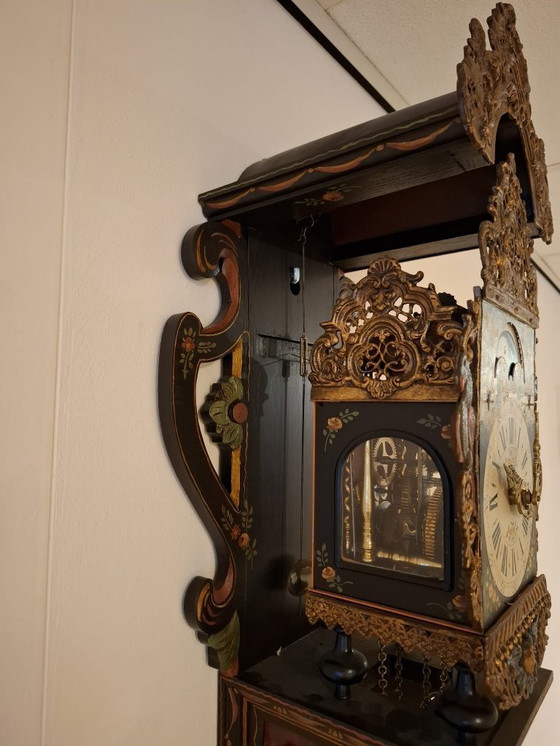 Image 1 of Orologio a sedia frisone