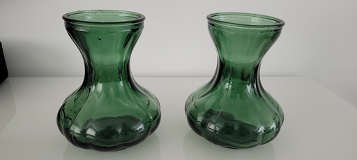 2 A.D. Copier garlic vases