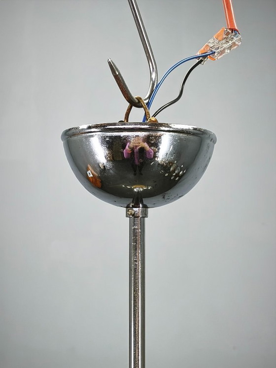 Image 1 of Lampadario ceco Art Déco degli anni '30 in cromo e vetro satinato.