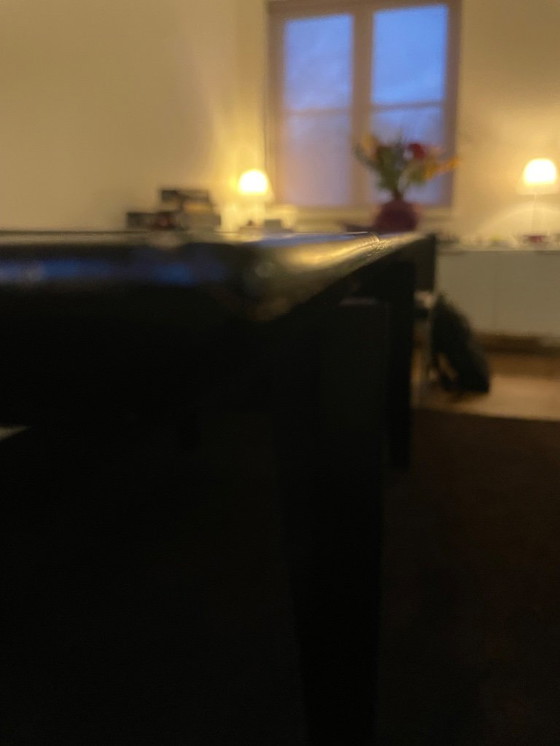 Image 1 of Mesa de comedor Arco