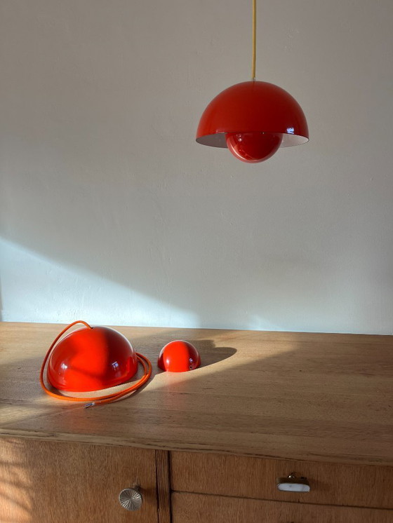 Image 1 of Set di 2 vasi da fiori vintage Louis Poulsen - Verner Panton - VP1 - Lampada dal design danese