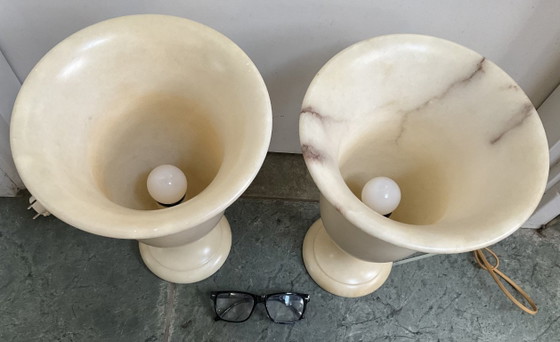 Image 1 of Dos lámparas de mesa de alabastro