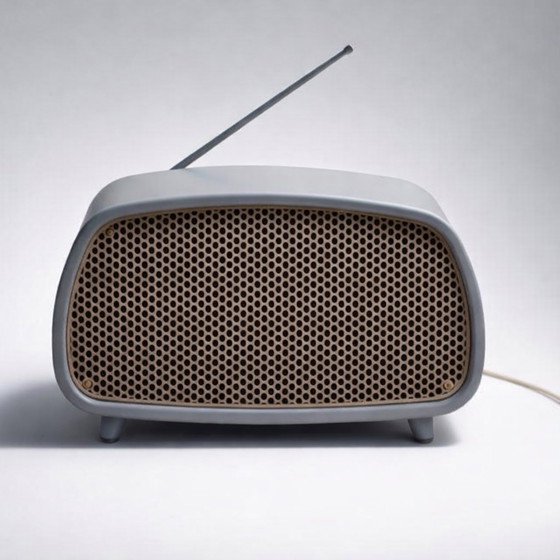 Image 1 of Copertura Alexa/Google Home a forma di radio d'epoca