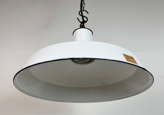 Image 1 of Industriële witte geëmailleerde fabriekshanglamp van Quadrangle Mfg. Co., jaren 60