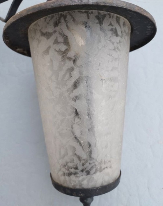 Image 1 of Alte, industrielle Hof-Wandleuchte aus Eisen und Glaskugel