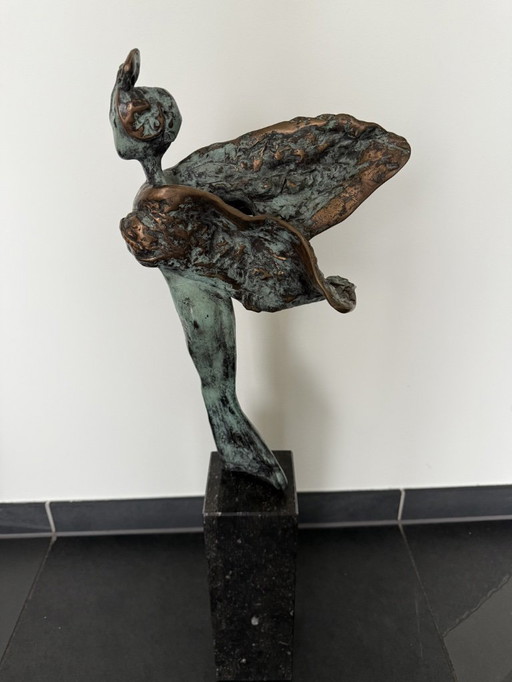 Statue en bronze : Danseuse d'opéra de la dynastie Ming