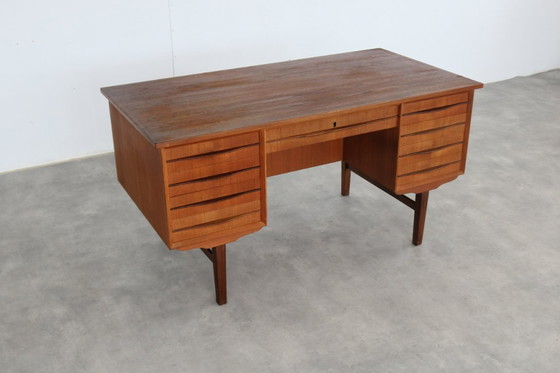 Image 1 of Vintage teak Deens bureau