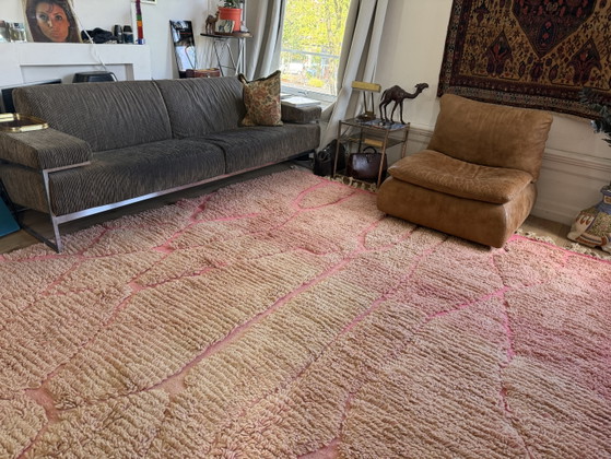 XXL Marokkanischer Wollteppich in Zartrosa – 383 × 256 cm – Teppiche & Läufer, Wool (photo 7 of 8)