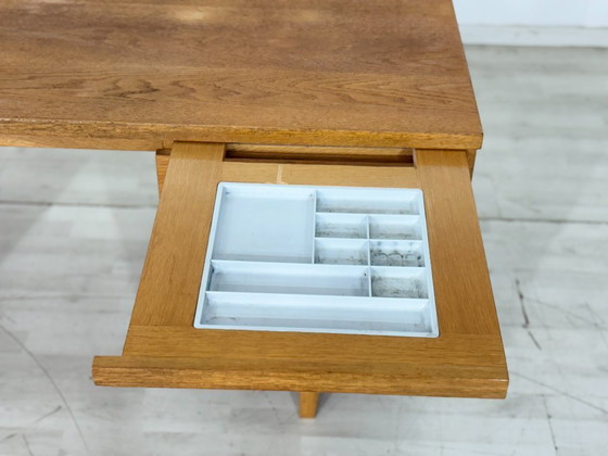 Image 1 of Magnifique classique vintage : Bureau Ikea autoportant en chêne, années 1960