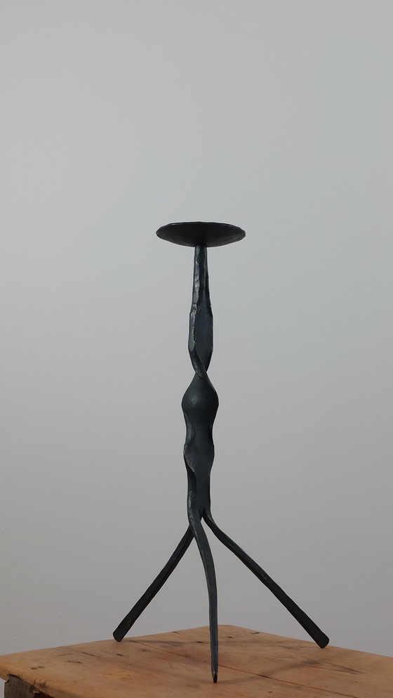 Image 1 of Vintage Mid Century handgesmede brutalistische metalen kandelaar