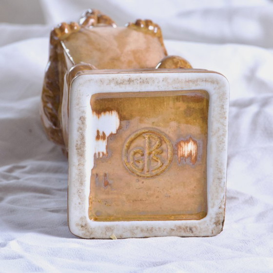 Image 1 of Jarrón/botella zoomorfo antiguo con forma de león en gres esmaltado, firmado por GPS