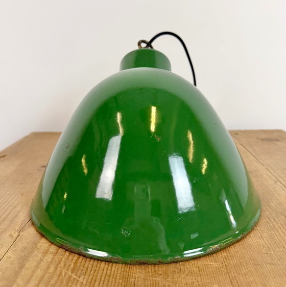 Image 1 of Industriële Britse hanglamp van groen emaille, jaren 60