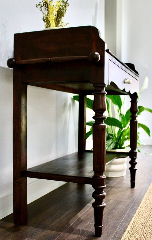 Desserte en bois massif