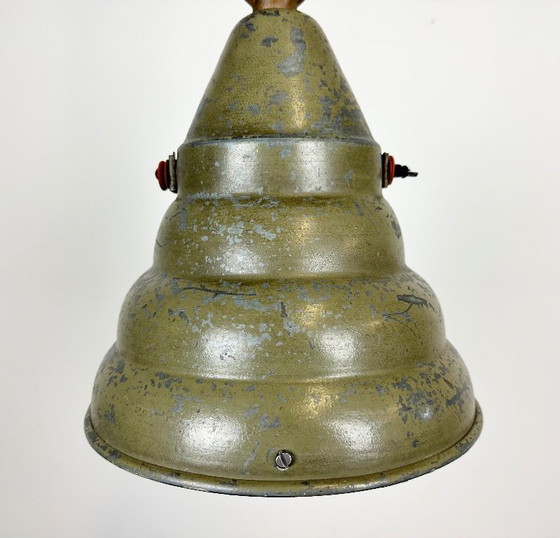 Image 1 of Groene industriële aluminium hanglamp, jaren 70