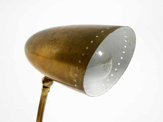 Image 1 of Lampe de table en laiton, rare et exceptionnelle, de style moderne du milieu du siècle.