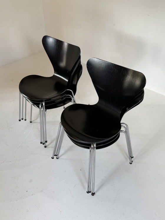 Image 1 of 8x Sillas Fritz Hansen negras