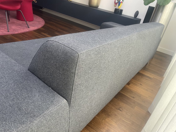 Image 1 of Canapé trois places moderne bas couleur anthracite