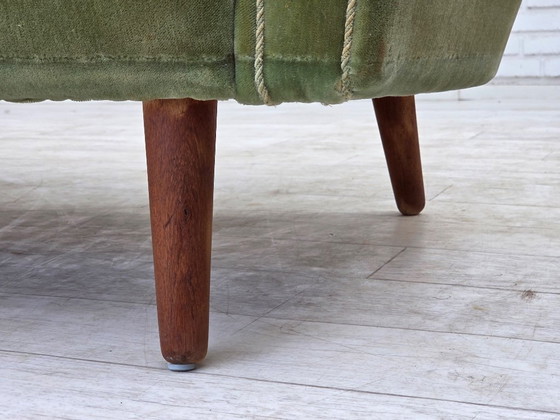 Image 1 of Jaren 70, Deens ontwerp van Kurt Østervig, 3-zitsbank, meubelvelours, teakhout.