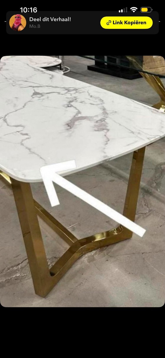 Image 1 of Nice marble table