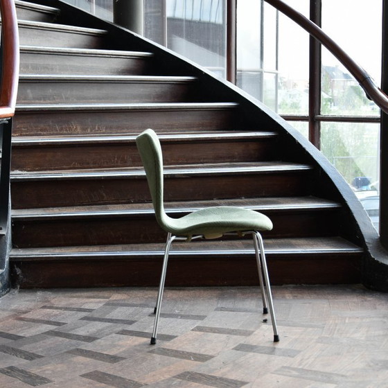 Image 1 of 4x Fritz Hansen butterfly chairs upholstered