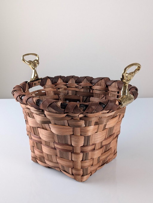 David Marshall Brutalist Splint Wood and Cast Brass Basket, 1970s – decoratieve objecten, Leather